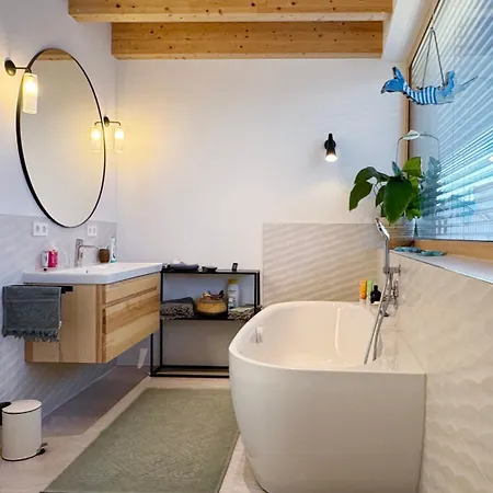 Halbinsel52 I Seesicht - Exklusive Maisonette-wohnung Mit Seesicht *